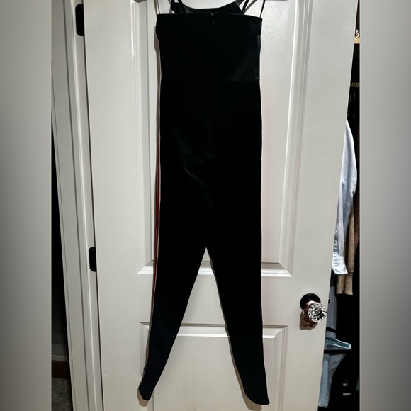 Jumpsuit- never worn - Picture 4 of 6